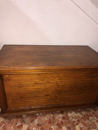 Baul madera macizo