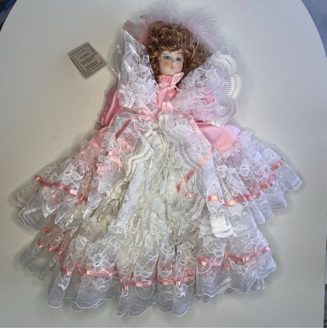 Bambola di porcellana vintage da collezione