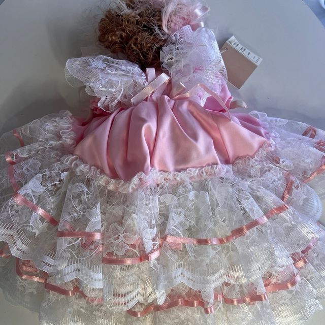 Bambola di porcellana vintage da collezione