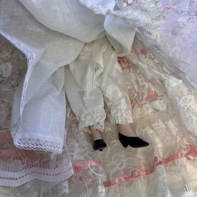 Bambola di porcellana vintage da collezione