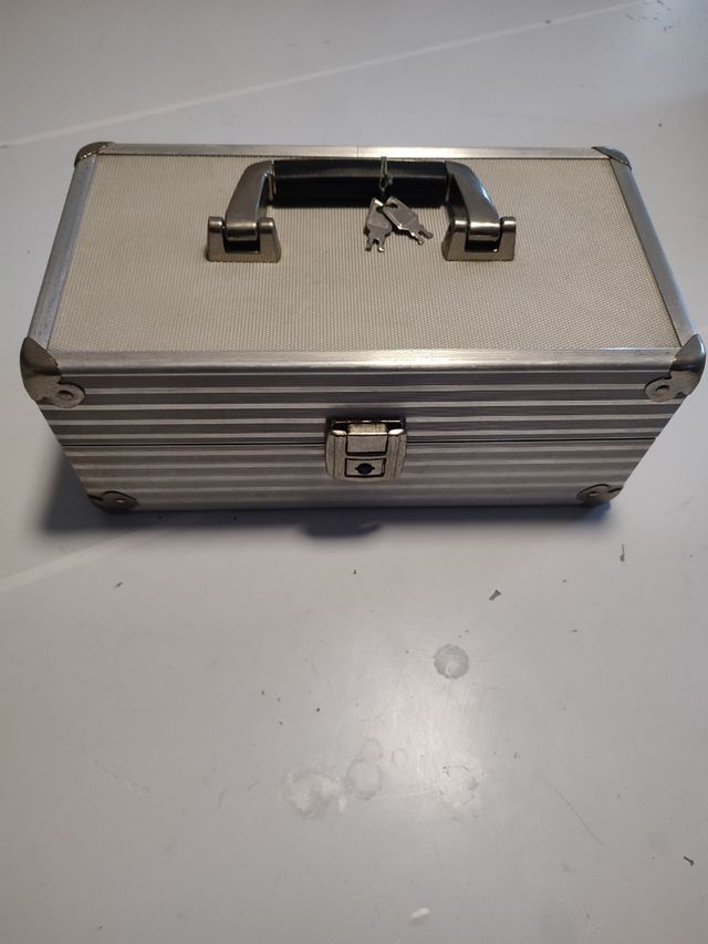 Maletín de aluminio