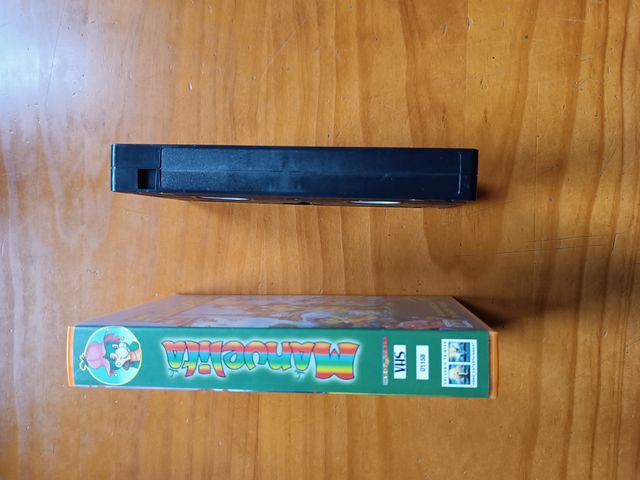 Cintas VHS de “Manuelita”, “Ice Age” y “Simbad”