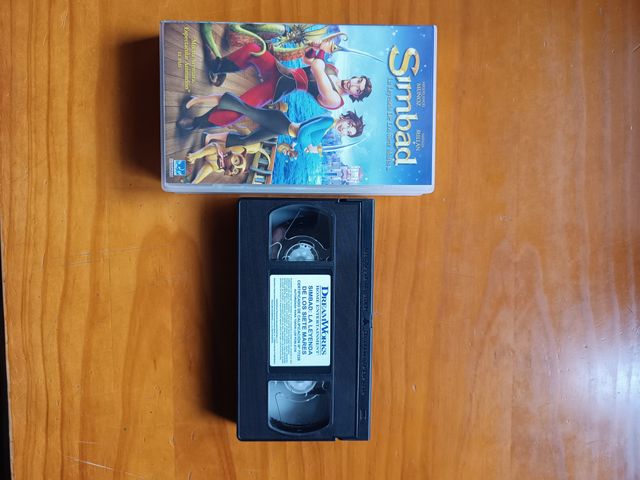 Cintas VHS de “Manuelita”, “Ice Age” y “Simbad”