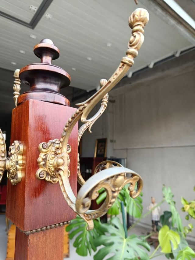 Perchero antiguo caoba