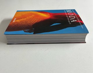 Moda: Una Historia Desde Siglo XVIII Al Siglo X