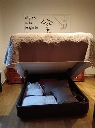 Cama Canapé, Cabecero, Sinfonier y 2 mesillas 