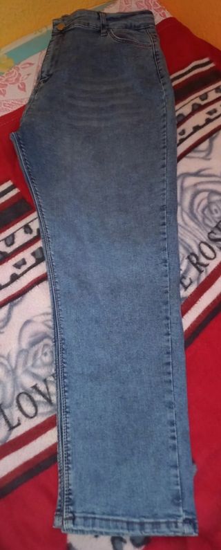 Pantalón vaquero de mujer, Shein.