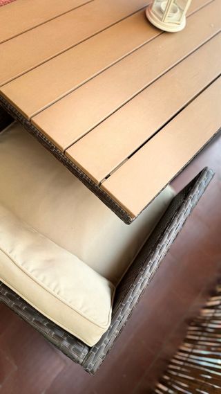 Mesa y sillas para jardin