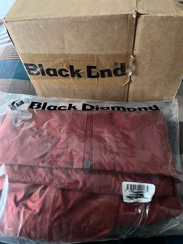 Chaqueta lluvia Black Diamond