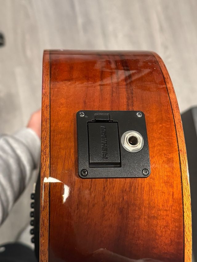 TANGLEWOOD TW4E-KOA / TWX4CEK SUPER FOLK CUTAWAY