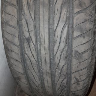 Vendo 2 neumáticos aoteli P607 235 55 17