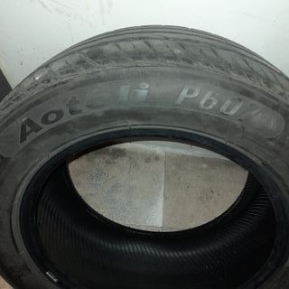 Vendo 2 neumáticos aoteli P607 235 55 17
