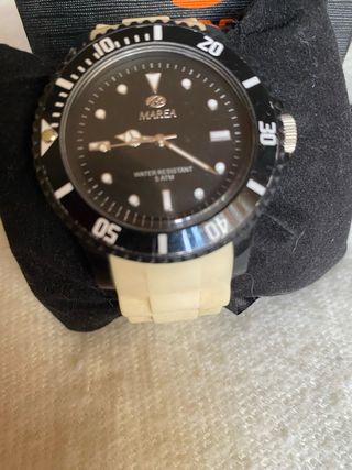 Reloj Marea blanco deportivo.