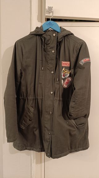 Abrigo estilo militar