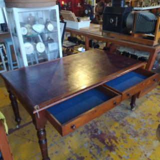 ANTIGUA MESA DE MADERA