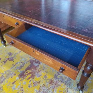 ANTIGUA MESA DE MADERA