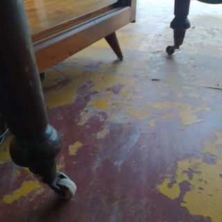 ANTIGUA MESA DE MADERA