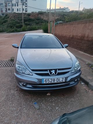 Peugeot 607 2005