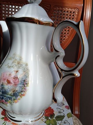 FINA Y PINTADA A MANO ORO TETERA CAFETERA ANTIGUA