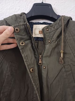Parka verde stradivarius 