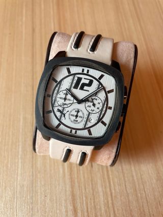Reloj puma cuadrado