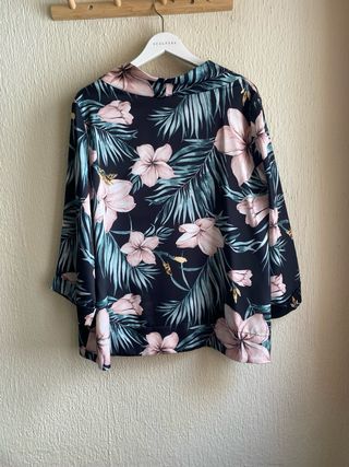Blusa estampada flores