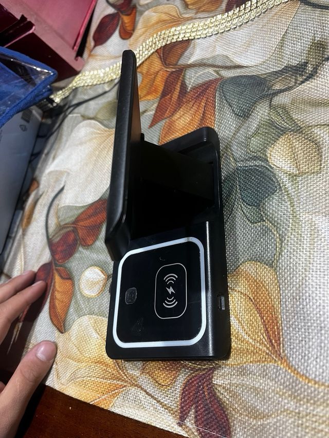 Caricatore per iphone apple whatch e cuffie