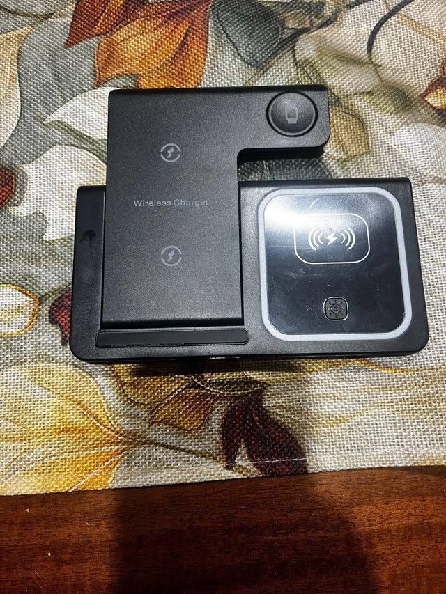 Caricatore per iphone apple whatch e cuffie