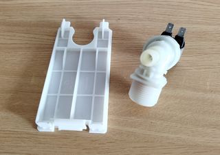 Electroválvula entrada agua lavavajillas Bosch