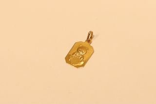 PLACA DE BEBE, OSO CON RELOJ ORO 18K/1.3Gr