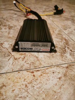 Booster 40A REDARC para AUTOCARAVANAS 