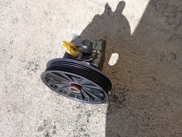 Bomba de dirección Volvo s70