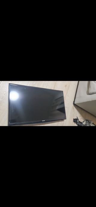 Tv Samsung 32" con soporte pared de regalo