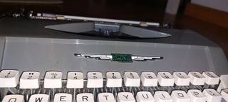 MÁQUINA DE ESCRIBIR VINTAGE