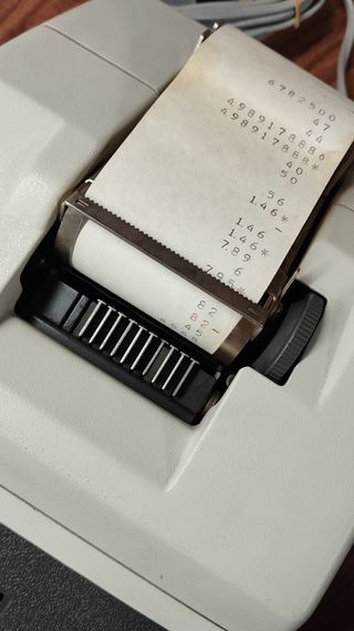 ANTIGUA CALCULADORA ANTIGUA, ( MARCA FACIT )