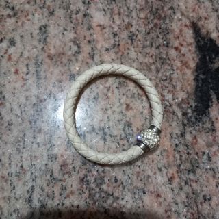 Bracciale similpelle con brillanti