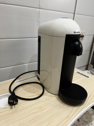 Cafetera Nespresso Vertuo Plus