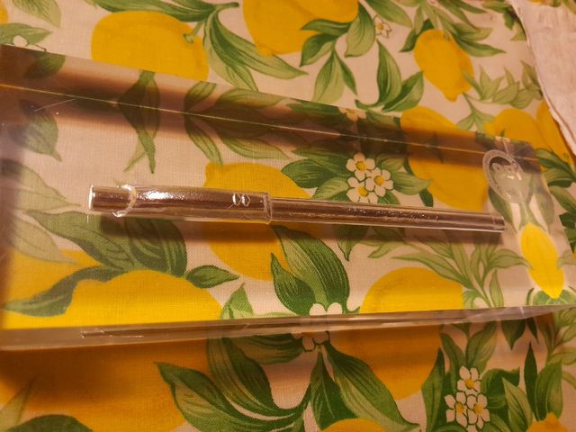 Replay fermacarte  inclusione penna in plexiglas