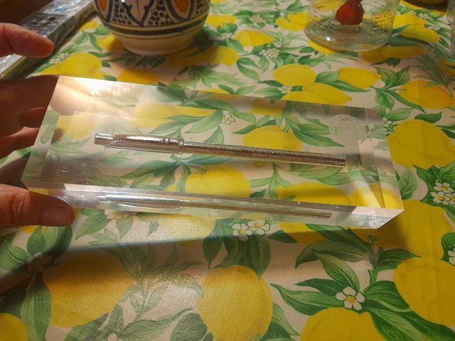 Replay fermacarte  inclusione penna in plexiglas