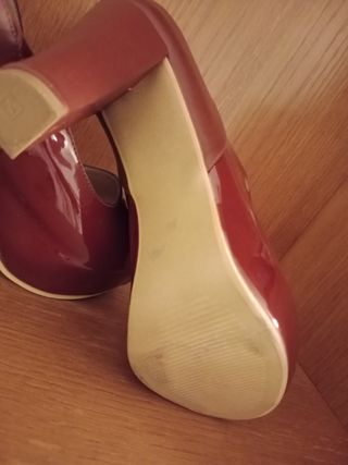 Zapatos Frattini burdeos tacón sandalias