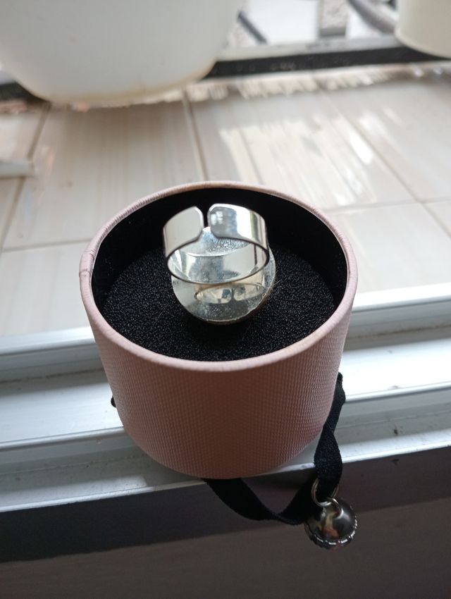 GRAN SORTIJA ELEGANTE 