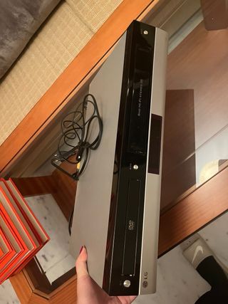 Reproductor DVD y VHS marca LG