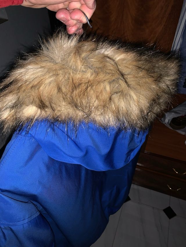 Chaqueton nuevo con gorro calentito