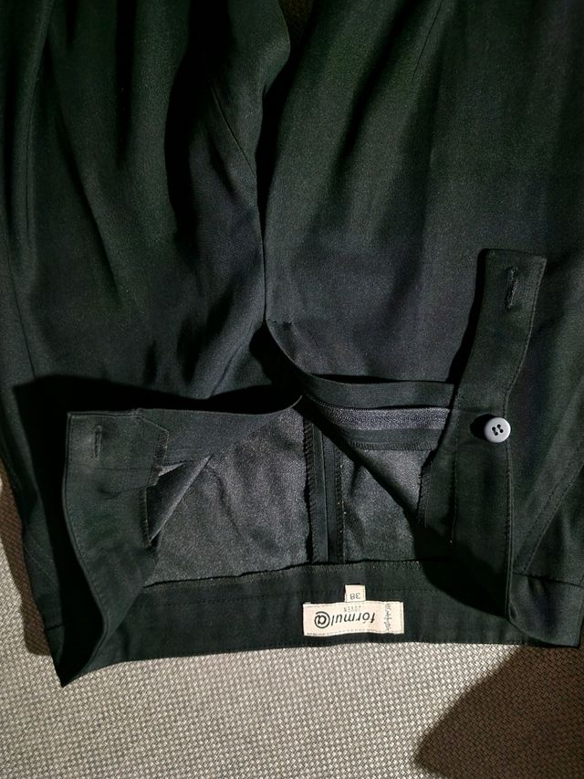 Pantalón negro Fórmula joven