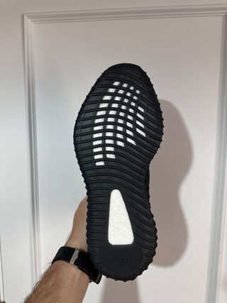 Yezzy Boost 350 V2 Onyx