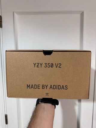 Yezzy Boost 350 V2 Onyx