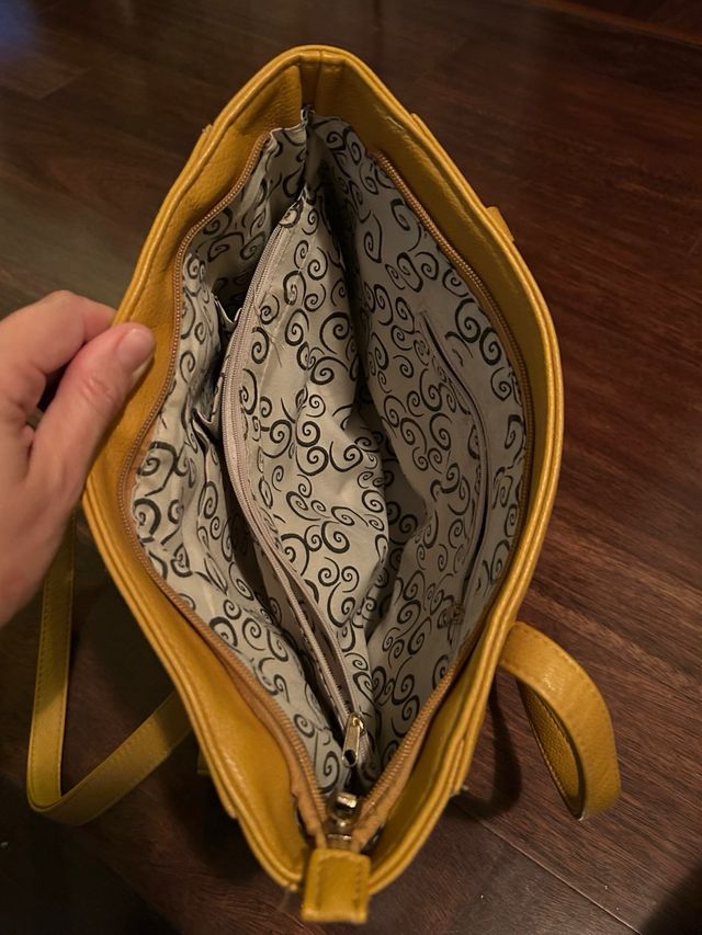 Bolso hombro mostaza