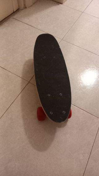 Monopatín/skateboard para niño/a pequeño