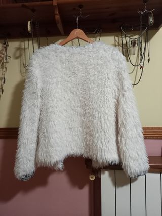 Chaqueta efecto pelo chica 