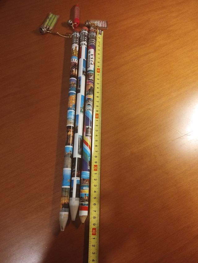 3 Lápiz gigante souvenir París Ibiza y Pisa